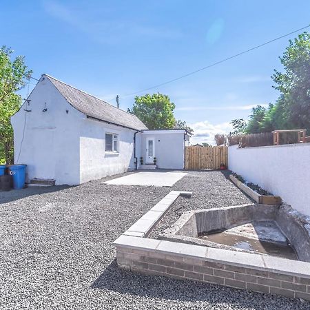 Lovely 1-Bed Cottage In Kelty With Hot Tub Luaran gambar